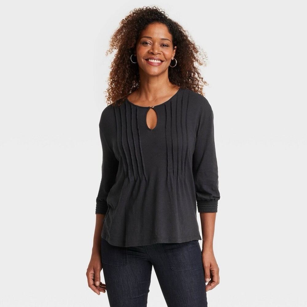 NWT Women's XS Knox Rose Black Top Pin-tuck Front 3/4 Sleeve w/Elastic Edge